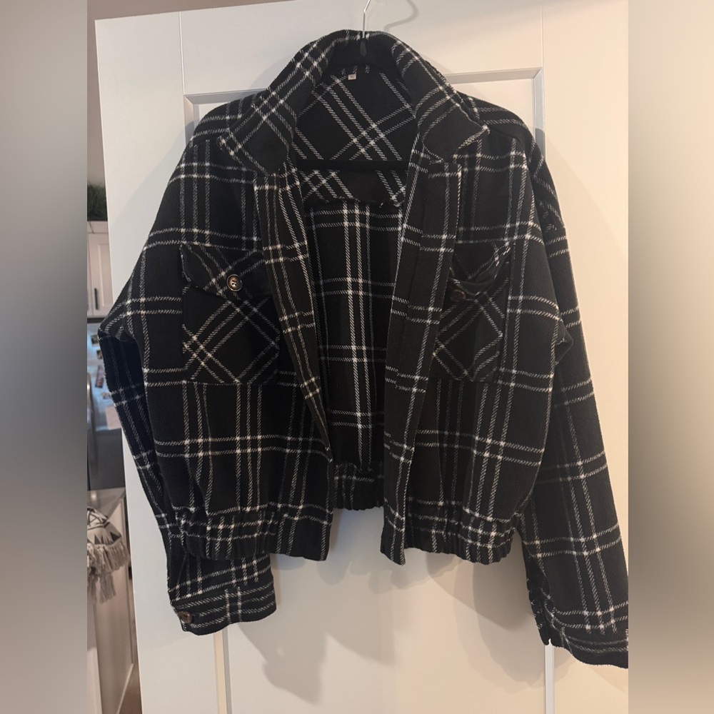 Plaid Black and White Cropped Jacket - Picture 2 of 3